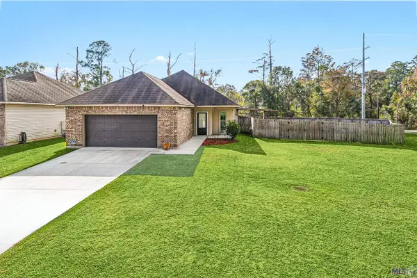 22847 Cabo Ln, Denham Springs, LA 70726