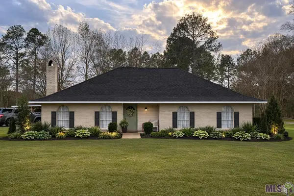 12235 Stoneway Pl, Central, LA 70818