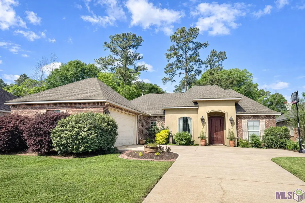 28049 Foxfire Ave, Walker, LA 70785 - #1