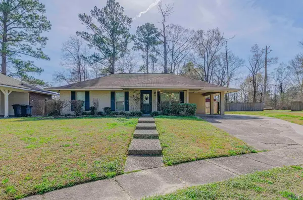 14220 Richardson Dr, Greenwell Springs, LA 70739