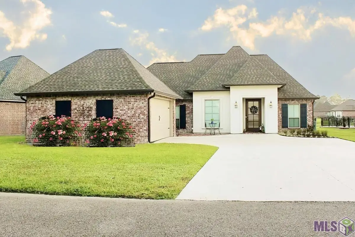 403 Lakeshore Dr, Oscar, LA 70762 - #1
