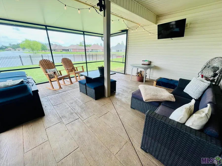 403 Lakeshore Dr, Oscar, LA 70762 - #2