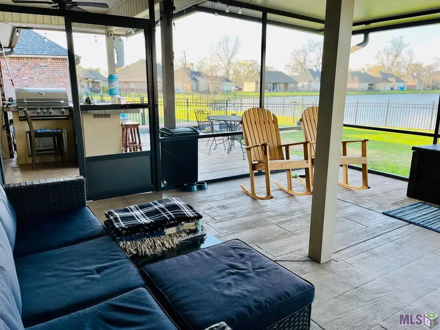 403 Lakeshore Dr, Oscar, LA 70762 - #3