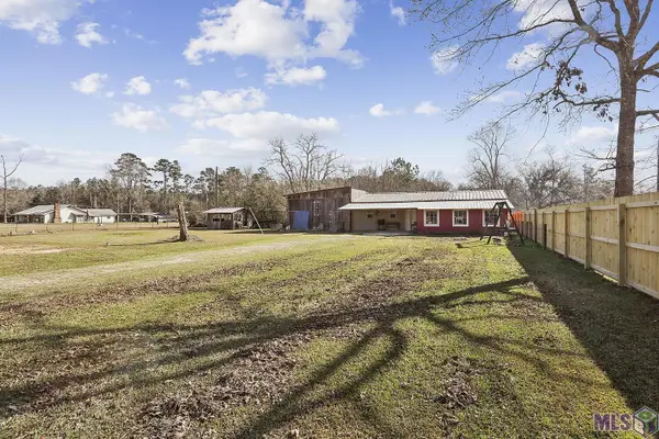 20224 Riverside Rd, Springfield, LA 70462