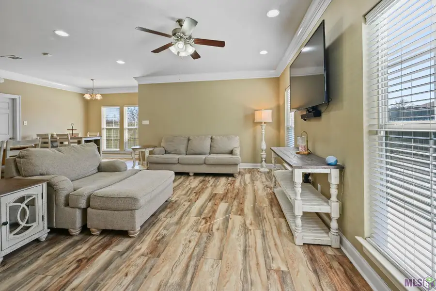 40445 Fox Run Dr, Gonzales, LA 70737 - #2