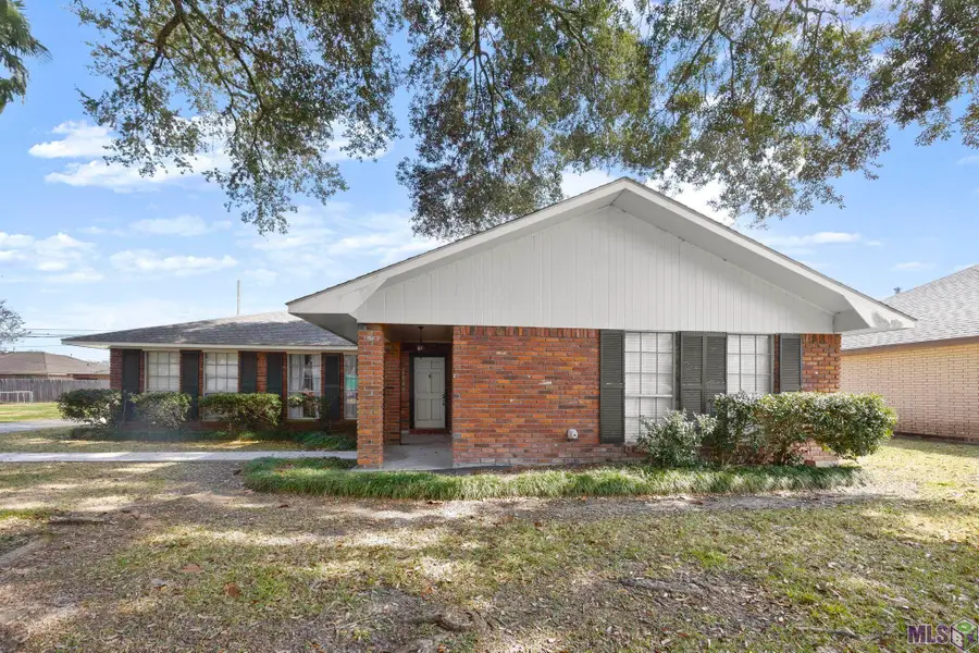 1620 S Lynne Ave, Gonzales, LA 70737 - #2