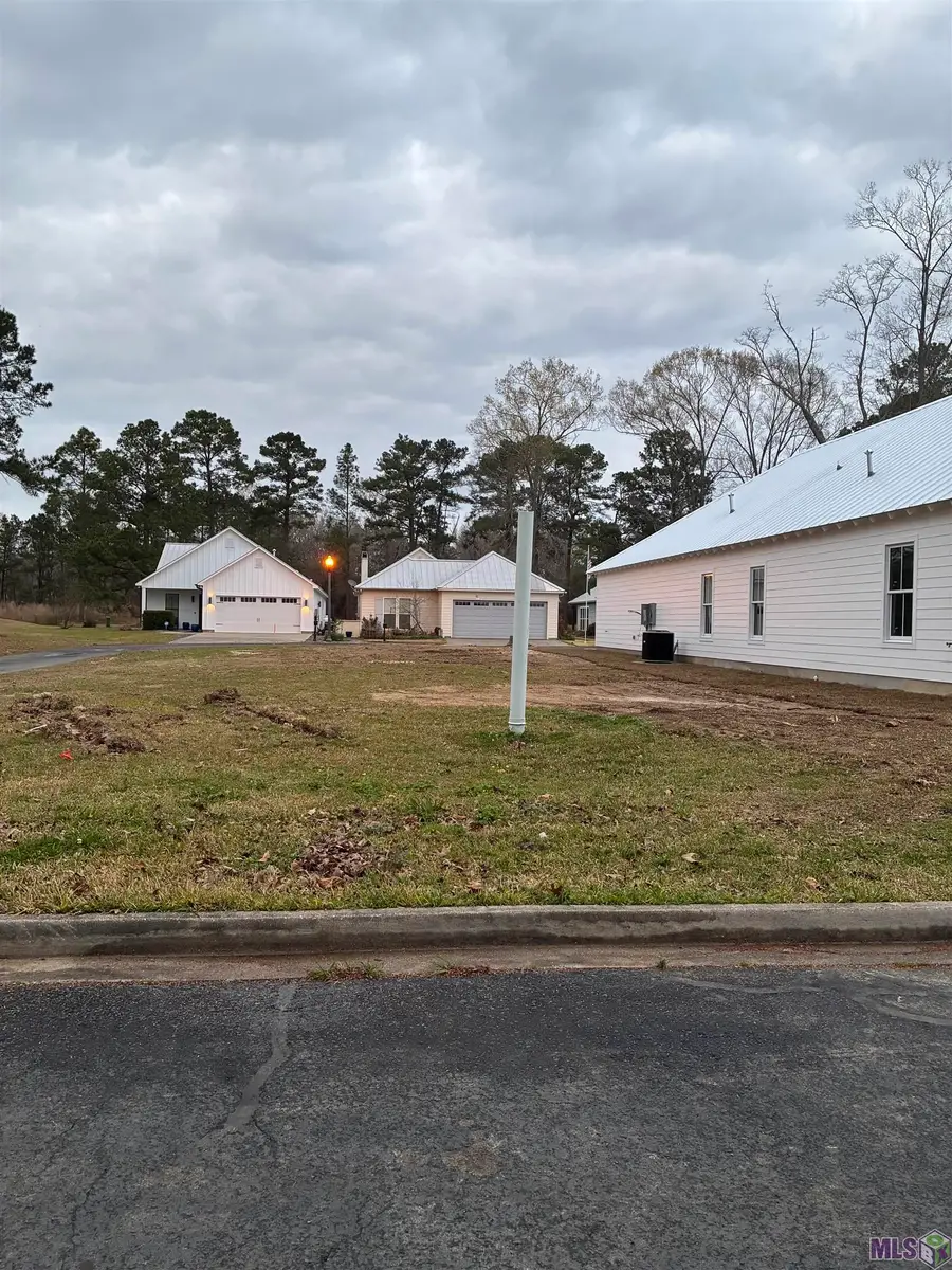 13827 Savannah Dr, Saint Francisville, LA 70775 - #3