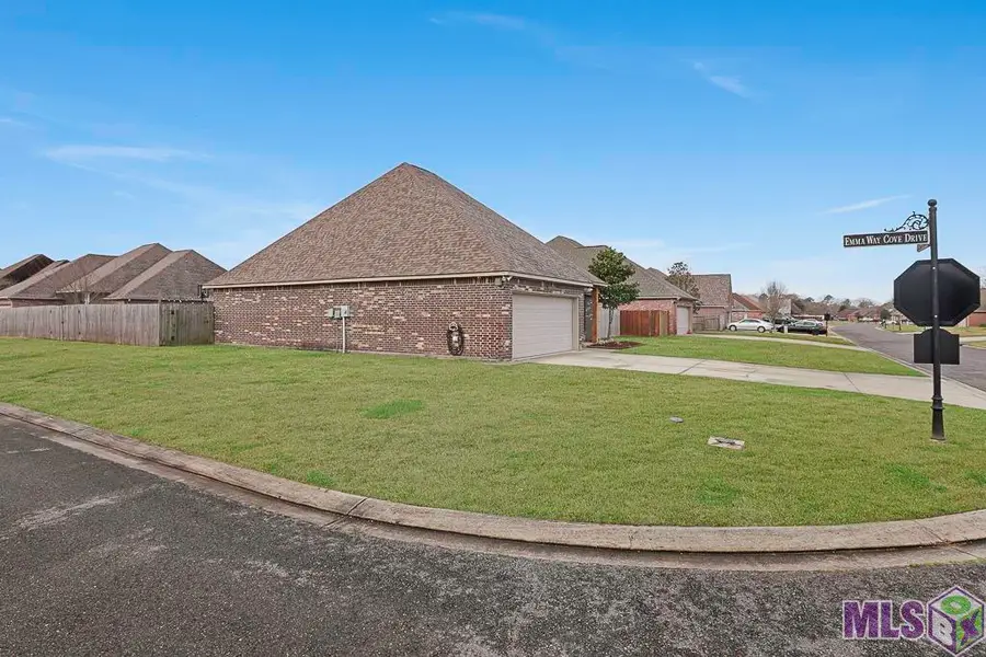 41131 Lakeway Cove Ave, Gonzales, LA 70737 - #2