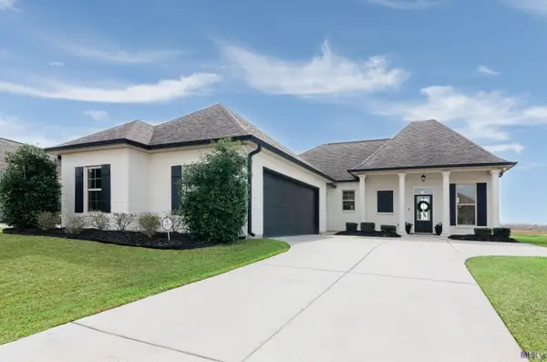 927 Beaumont Dr, Gonzales, LA 70737