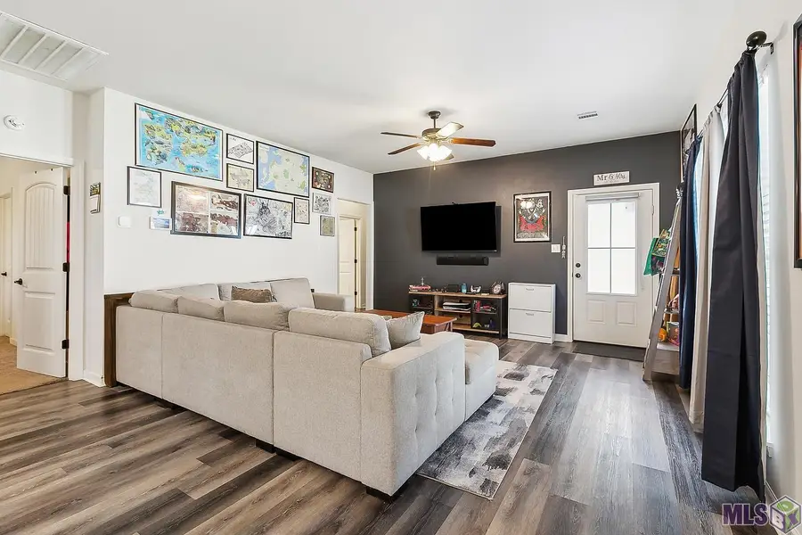 3024 Red Hat Rd, Brusly, LA 70719 - #3