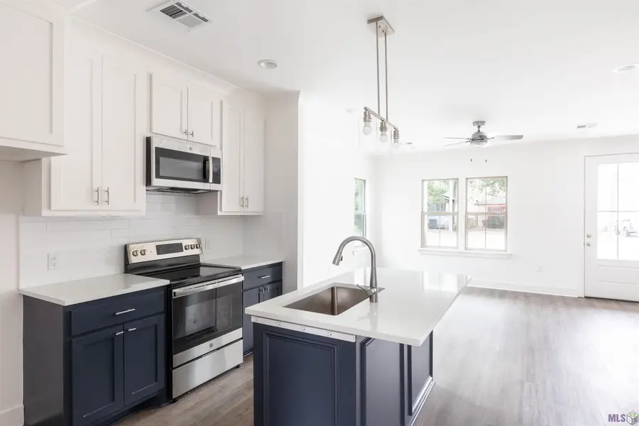 205 Evergreen Dr, Baton Rouge, LA 70806 - #2