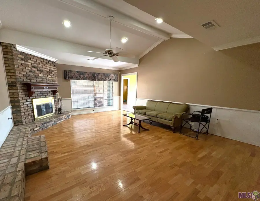 6031 Ridgemore Dr, Baton Rouge, LA 70817 - #2