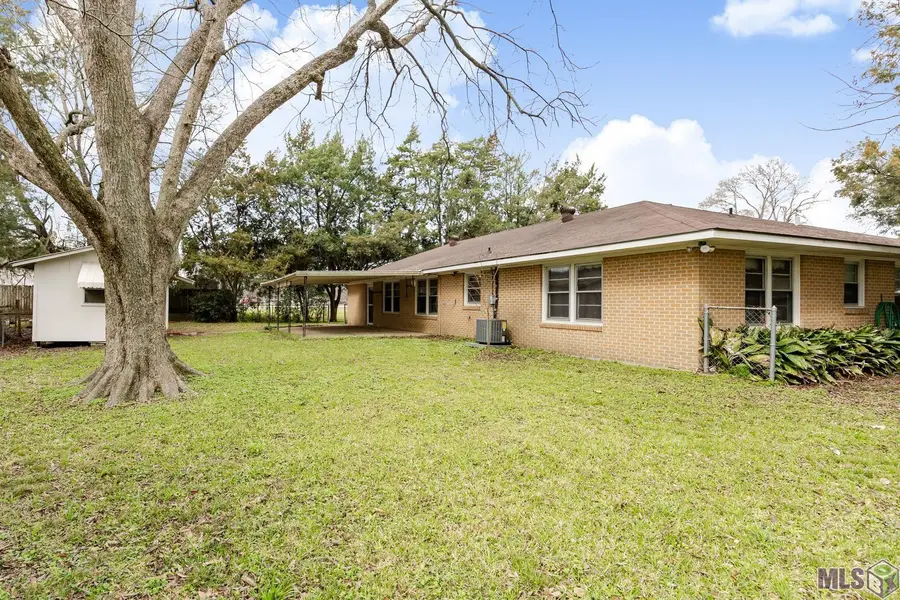 819 Ave F, Port Allen, LA 70767 - #2