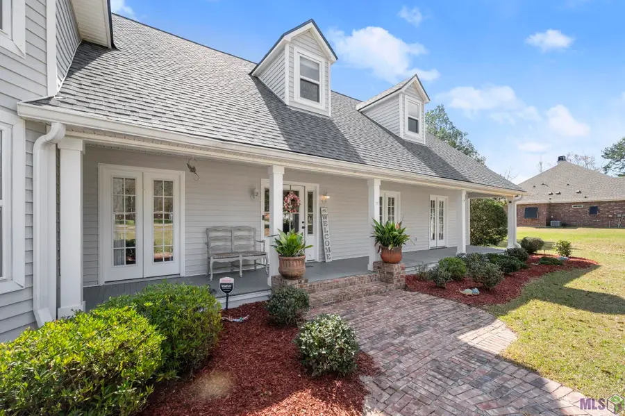 8214 Belle Helene Dr, Denham Springs, LA 70726 - #2