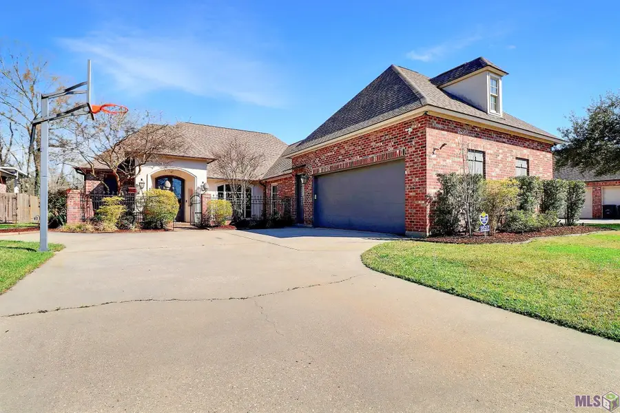 3527 Millbrook Dr, Baton Rouge, LA 70816 - #2