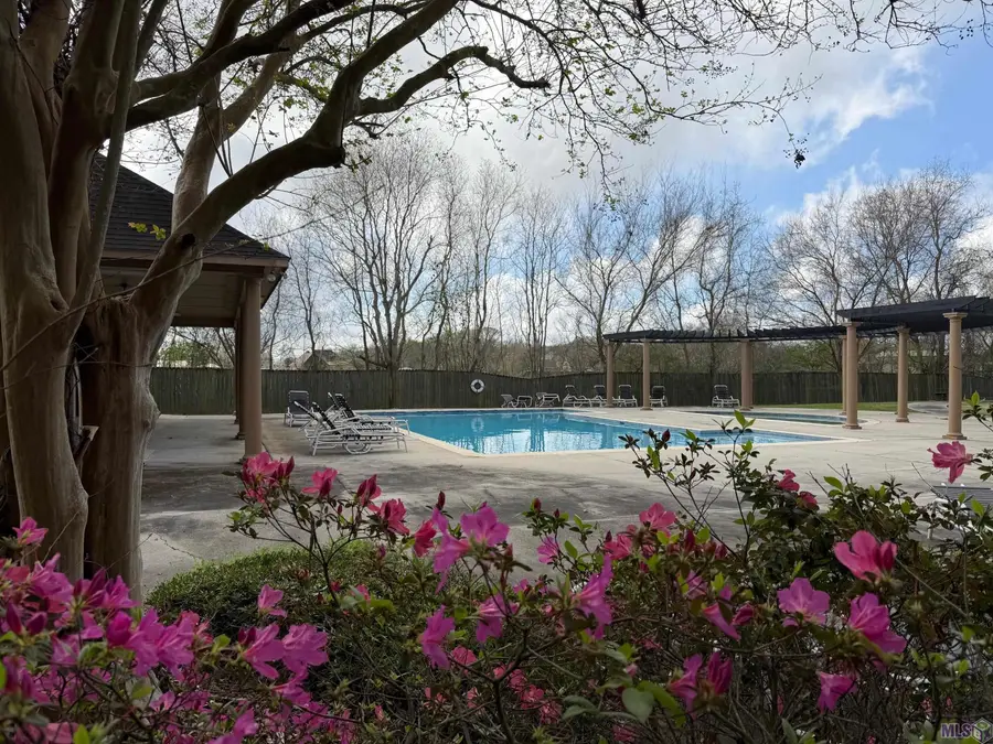 12028 Hollywood Park Dr, Geismar, LA 70734 - #2