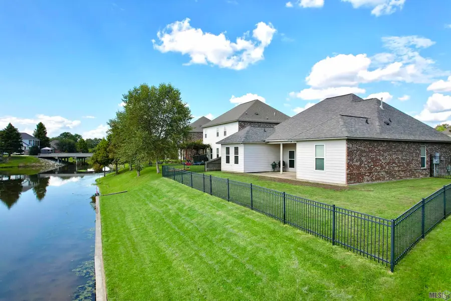 2234 Morningbrook Dr, Baton Rouge, LA 70816 - #2
