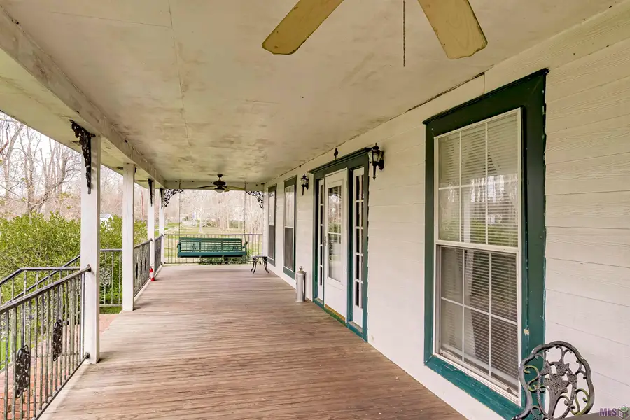 8463 Phillips Rd, Saint Amant, LA 70774 - #2