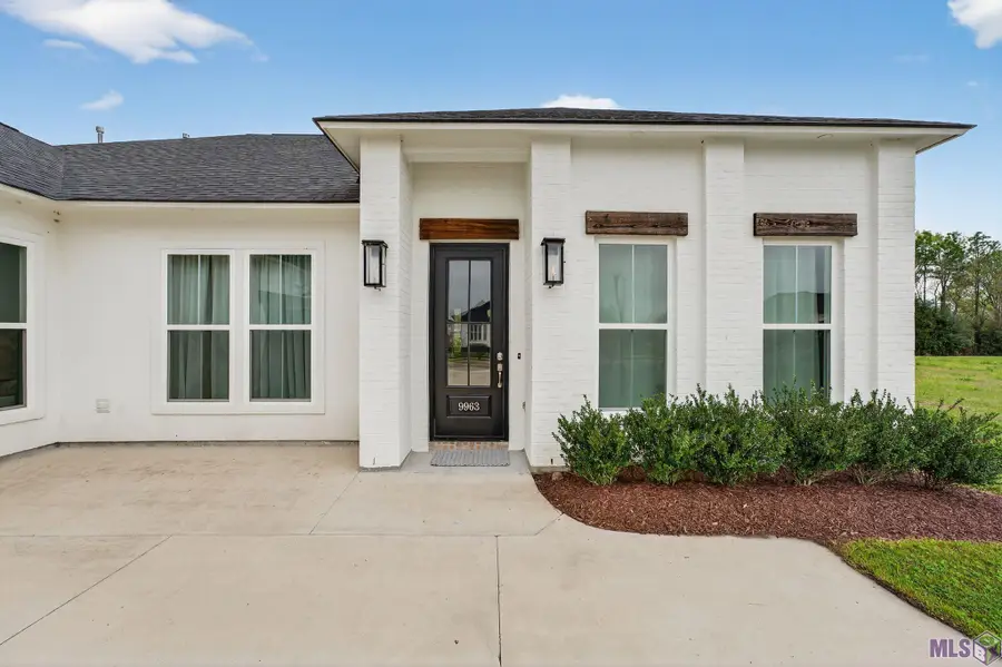 9663 Oak Colony Blvd, Baton Rouge, LA 70817 - #2