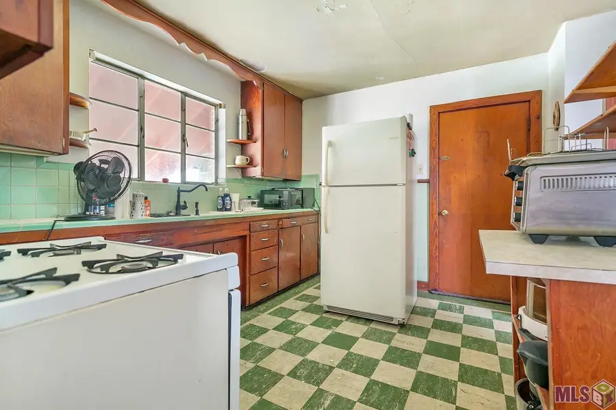 1095 Waverly Dr, Baton Rouge, LA 70806 - #2