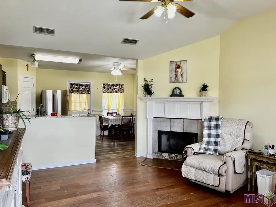 13519 Chase St, Gonzales, LA 70737 - #2