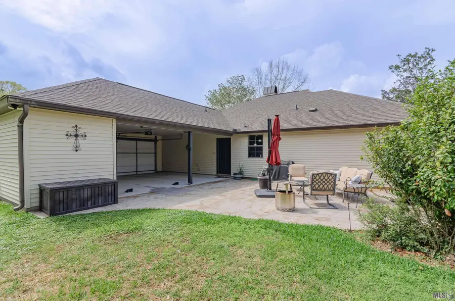 16204 Old Samuel Dr, Prairieville, LA 70769 - #3
