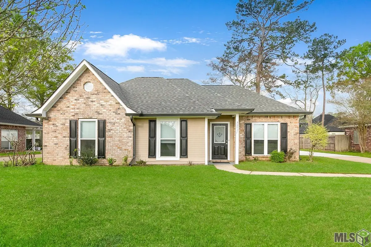 30927 Meadow Wood Blvd, Denham Springs, LA 70726 - #1