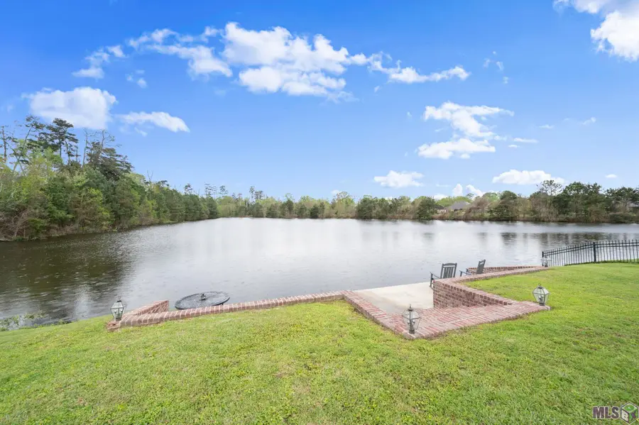 30857 Creek Valley Dr, Denham Springs, LA 70726 - #2