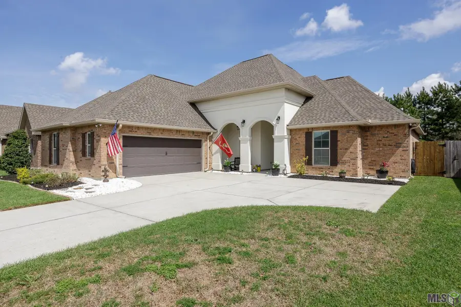 23570 Gardenia Ave, Denham Springs, LA 70726 - #2