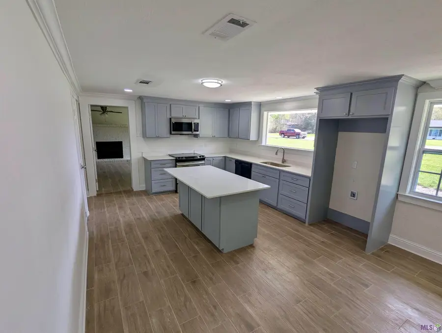 43154 Black Bayou Rd, Gonzales, LA 70737 - #2