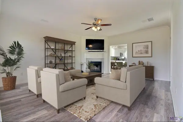 32495 Magnolia Ct, Denham Springs, LA 70706