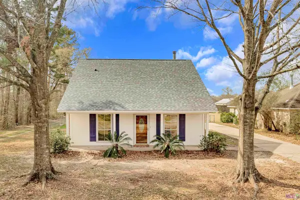 30377 Fairway View Dr, Denham Springs, LA 70726