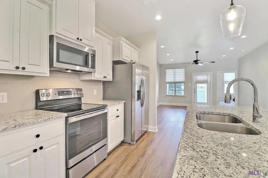 8644 Edgewater Dr, Baton Rouge, LA 70820 - #3