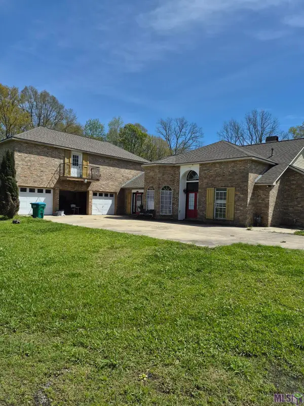 9741 Cane Bayou Rd, Port Allen, LA 70767