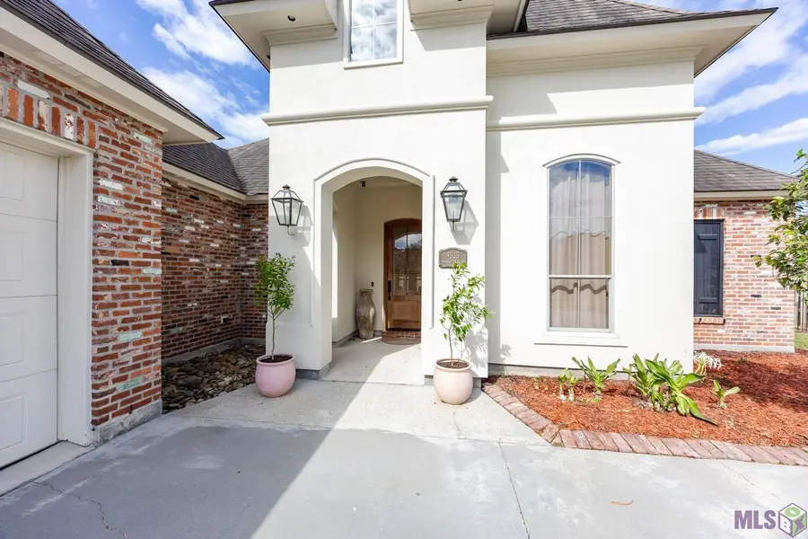 9535 Magnolia Crossing Dr, Greenwell Springs, LA 70739 - #2