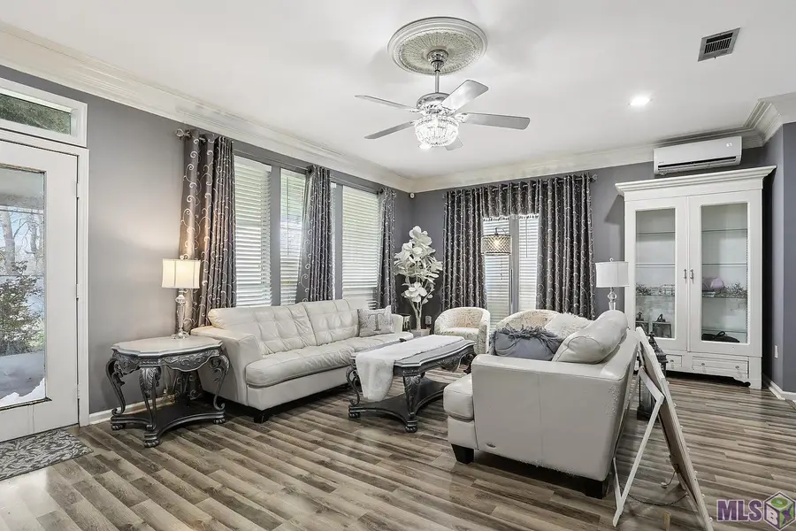 17197 Chenier Dr, Prairieville, LA 70769 - #2