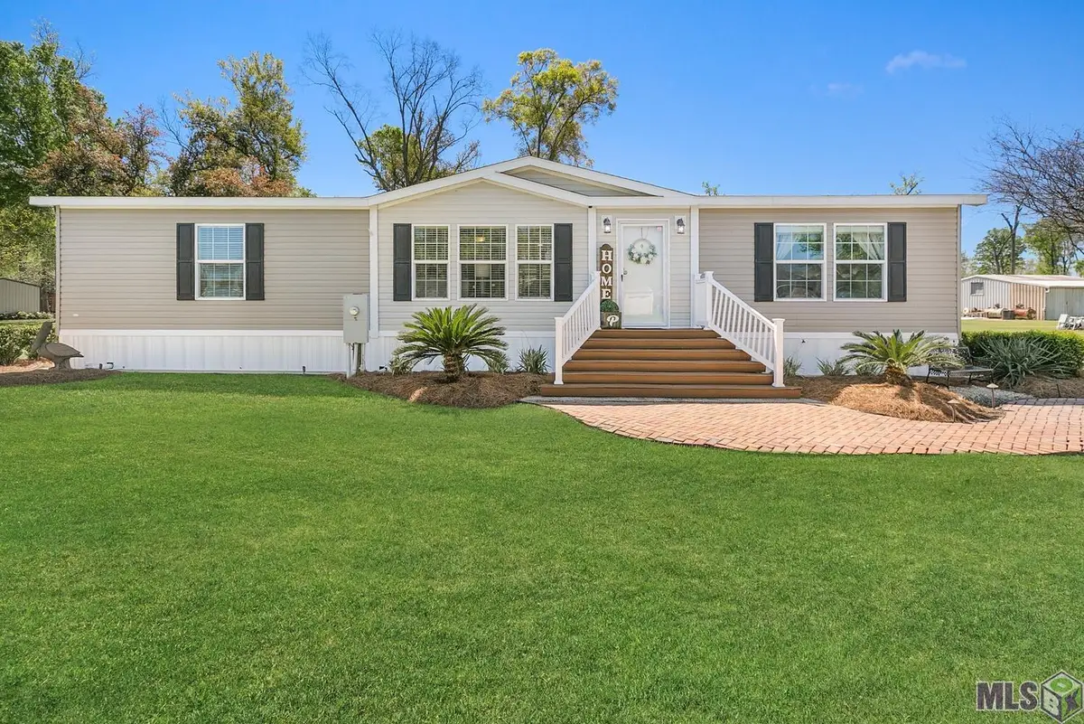42035 Preston Landry Rd, Gonzales, LA 70737 - #1