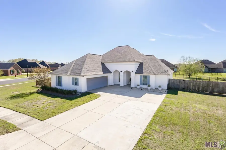 4180 Bayou Plantation Dr, Addis, LA 70710 - #3