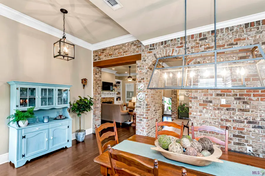 10152 Autumn Ct, Denham Springs, LA 70726 - #2