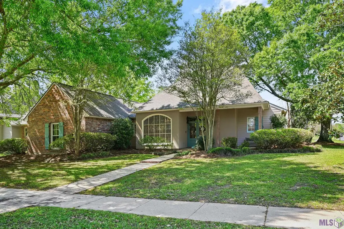 18235 Bel Meadow Ave, Saint George, LA 70810 - #1