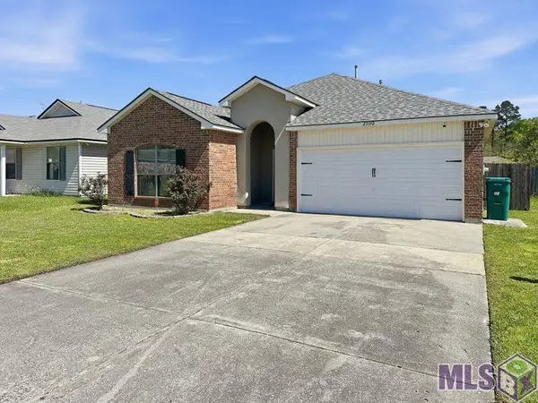 23592 Country Manor Ave, Denham Springs, LA 70726