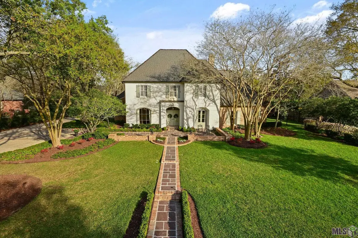 19219 W Muirfield Dr, Baton Rouge, LA 70810 - #1