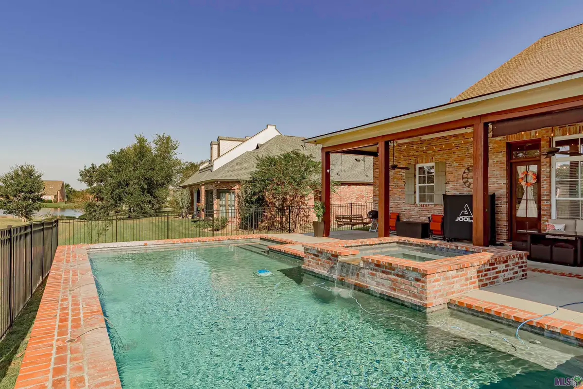 2402 S Turnberry Ave, Zachary, LA 70791 - #1