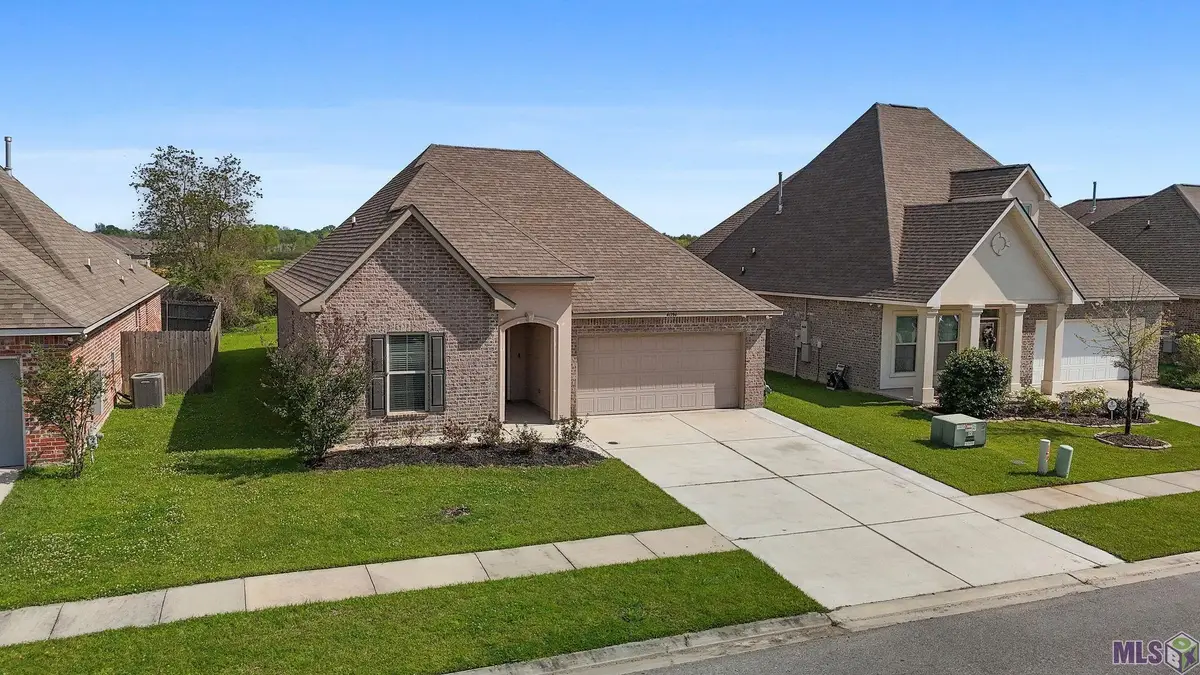 41294 Hackett Canal Dr, Gonzales, LA 70737 - #1