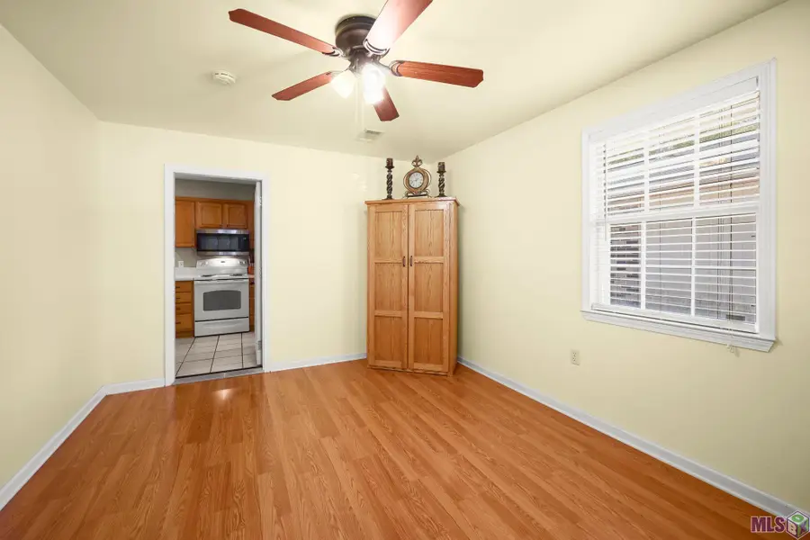 1020 S Stacy Ave, Gonzales, LA 70737 - #3