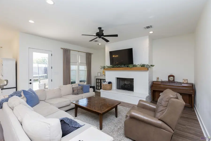 10045 Clarks Ferry, Baton Rouge, LA 70817 - #3