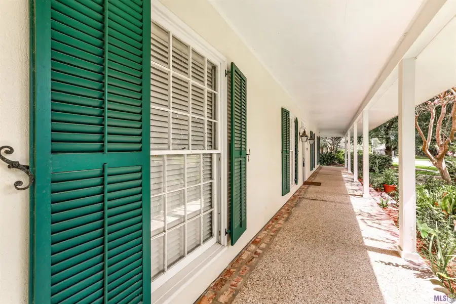 621 W Woodruff Dr, Baton Rouge, LA 70808 - #2