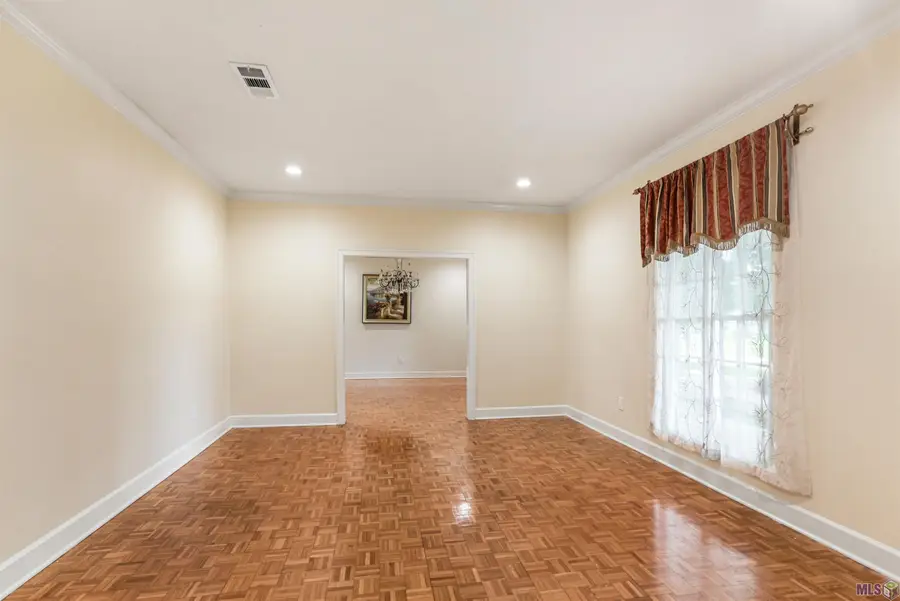 621 W Woodruff Dr, Baton Rouge, LA 70808 - #3