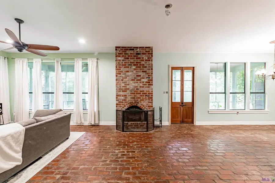 25247 Shane Ct, Jackson, LA 70748 - #2