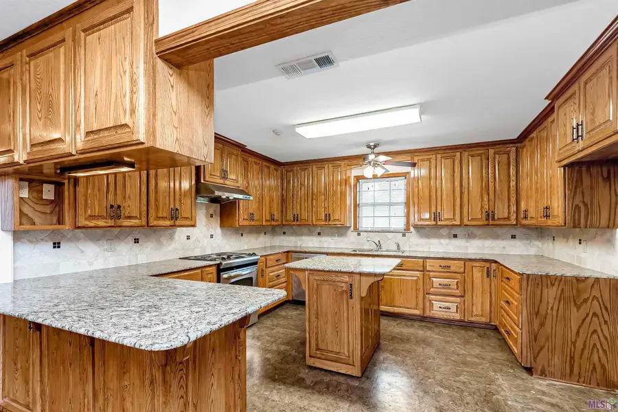 10055 Jack Torres Rd, Maringouin, LA 70757 - #3